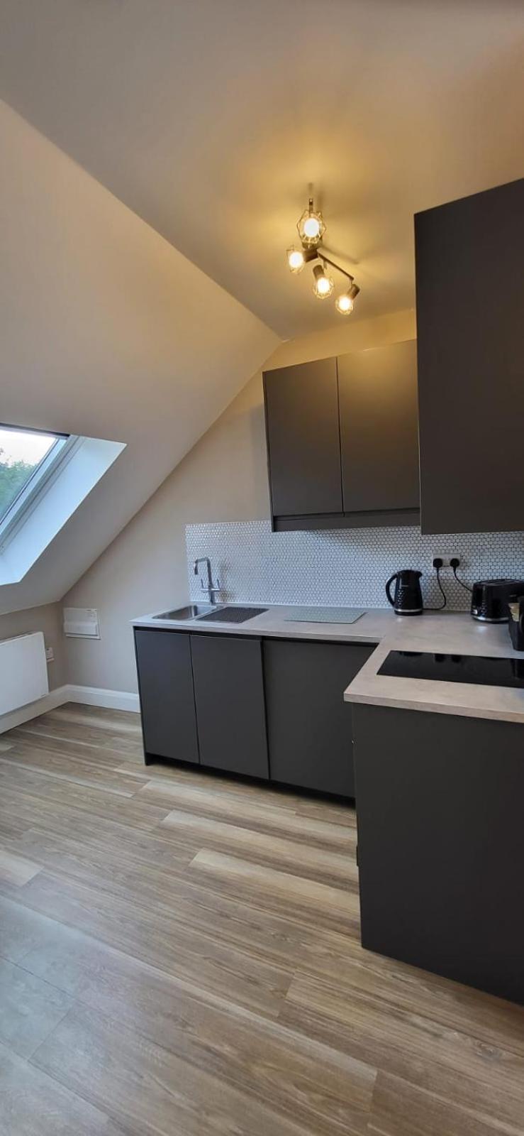 Sands House - Luxury Modern Studios With Secure Parking In Epsom, Surrey Quarto foto